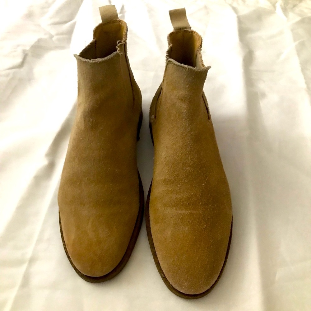 ASOS (UK brand) SUEDE CHELSEA BOOTS.